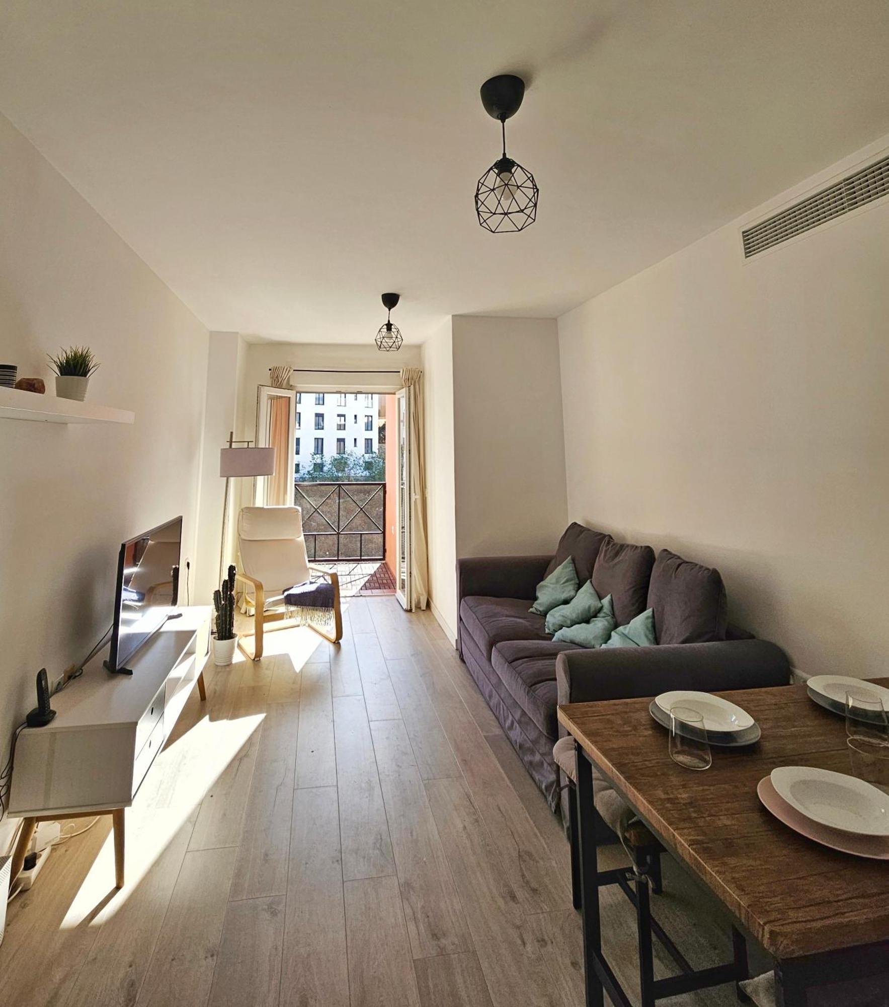 Apartamento Plaza Capuchinos Daire Málaga Dış mekan fotoğraf